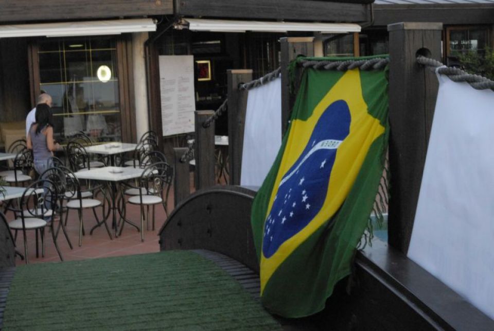 A cena con il sorriso negli occhi